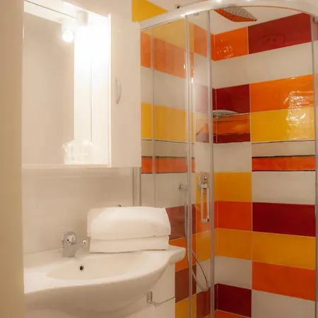 Comfort Con Piscina ゲストハウス ソレント