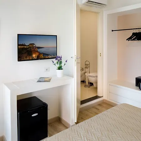 Comfort Con Piscina Affittacamere 3*