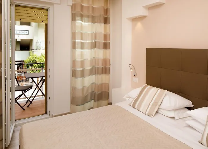 בית הארחה Comfort Con Piscina 4*