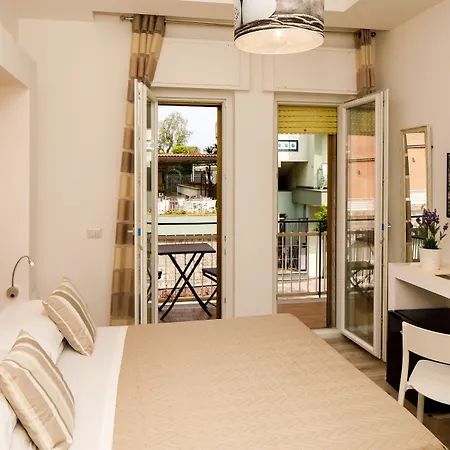 Comfort Con Piscina Vendégház Sorrento